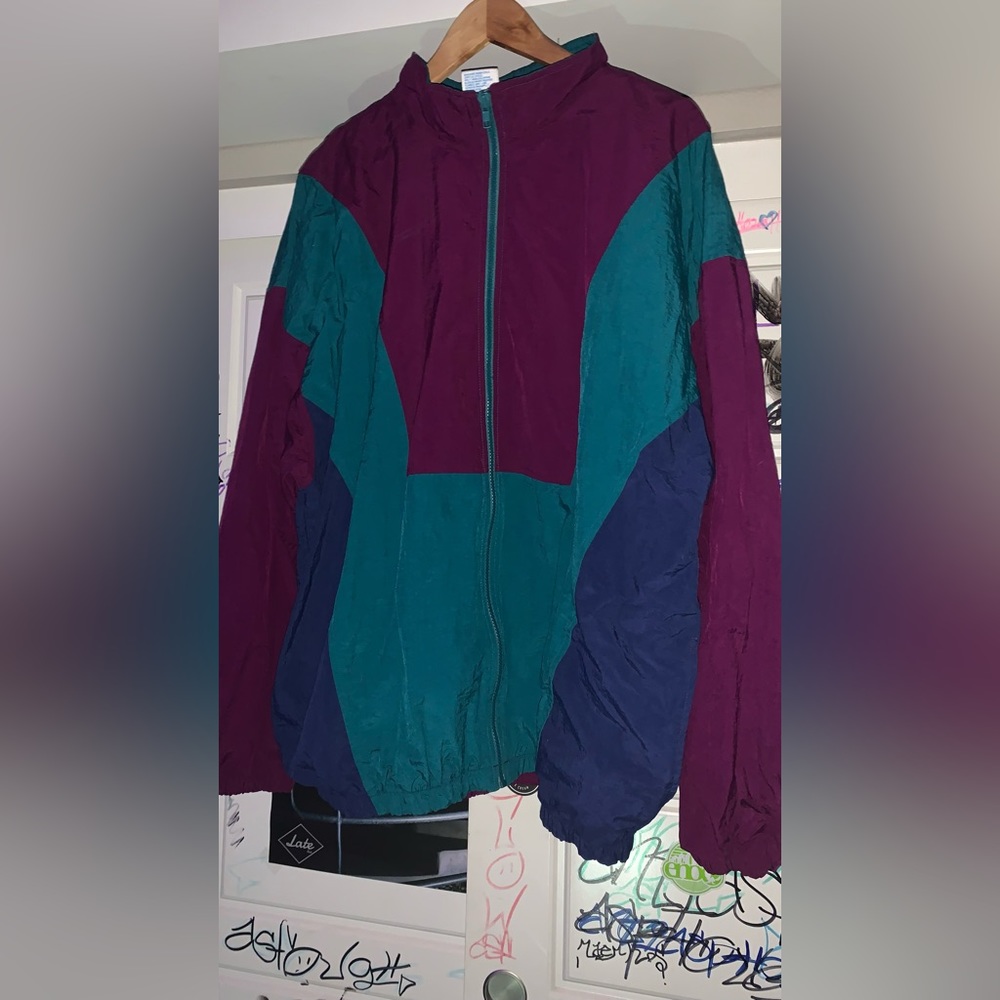 Stylish wind breaker
